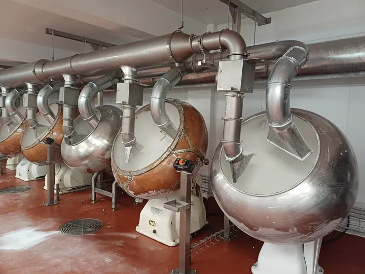Installed fabricated vessels and pipework