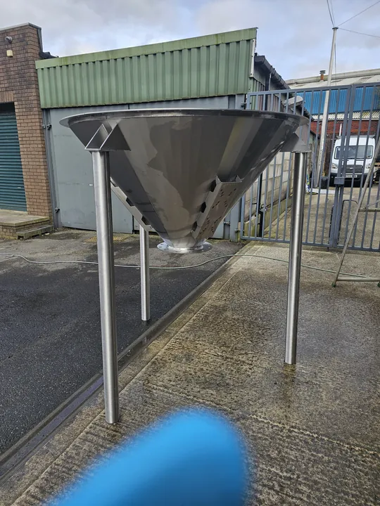 Fabricated hopper-style assembly